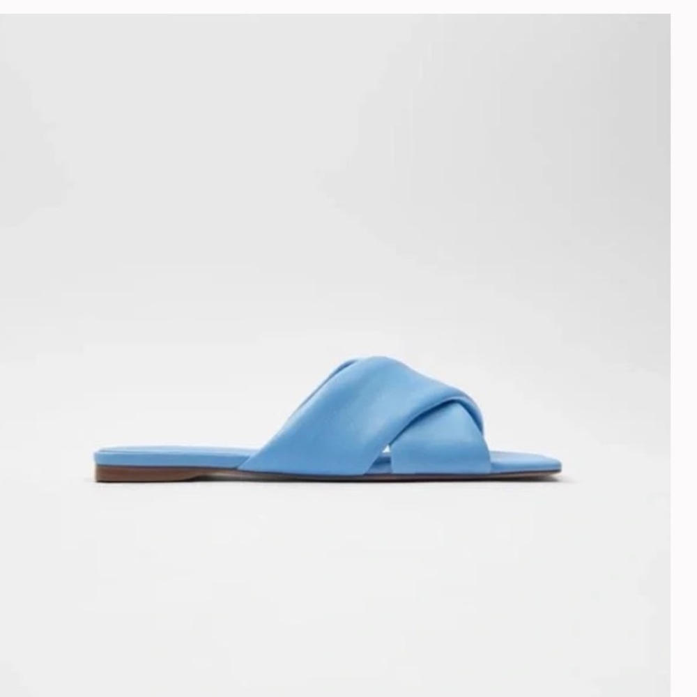 Zara Blue Leather Square Toe Flat Cross Strap Sandals - Picture 2 of 8